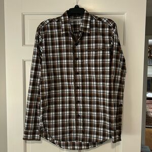 Men’s 7 Diamonds plaid button down shirt size small